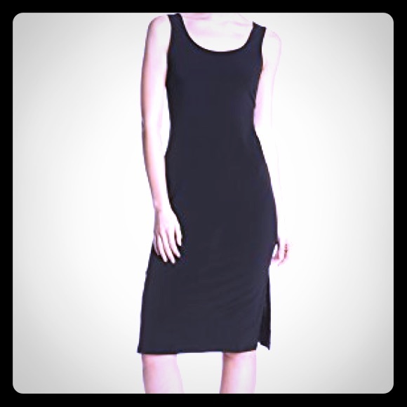 Sleeveless Cross Back Dress - Picture 3 of 6